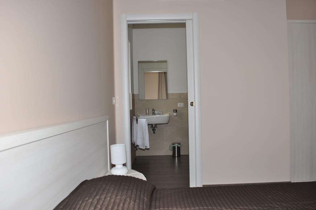 Ibasilischi Hotell Irsina Exteriör bild
