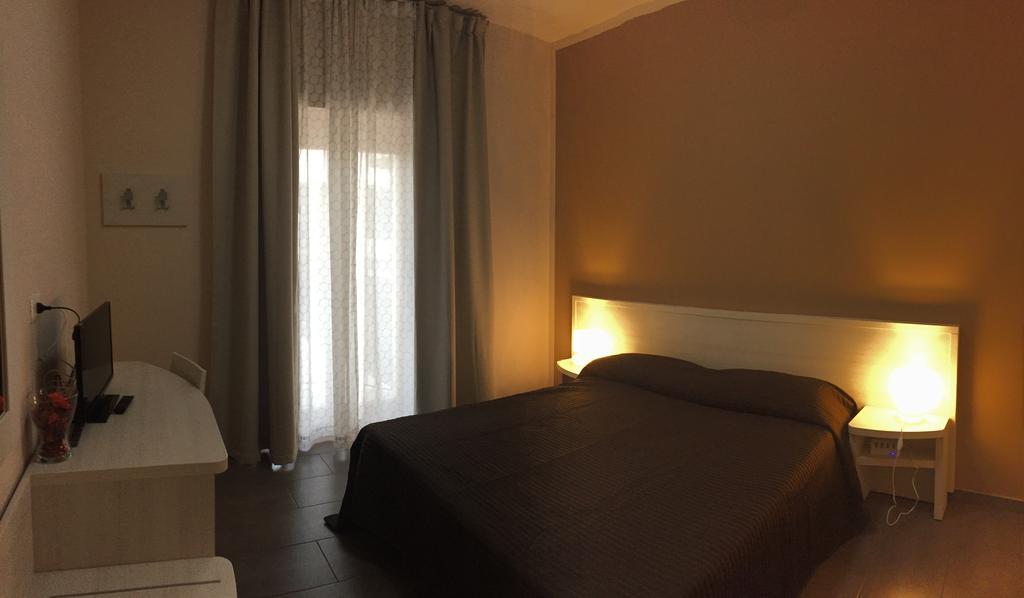 Ibasilischi Hotell Irsina Exteriör bild